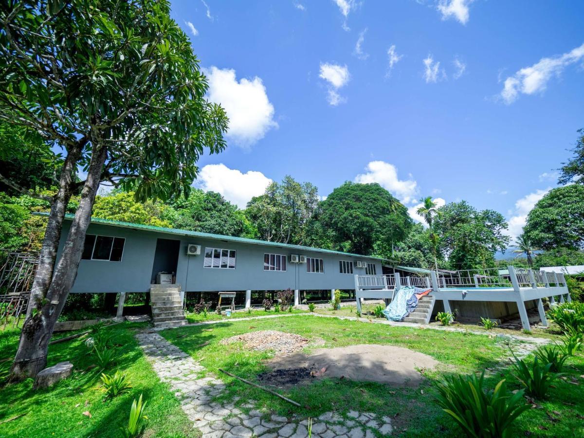 Benarat Lodge Mulu Ngoại thất bức ảnh