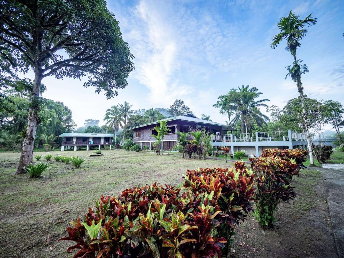 Benarat Lodge Mulu Ngoại thất bức ảnh