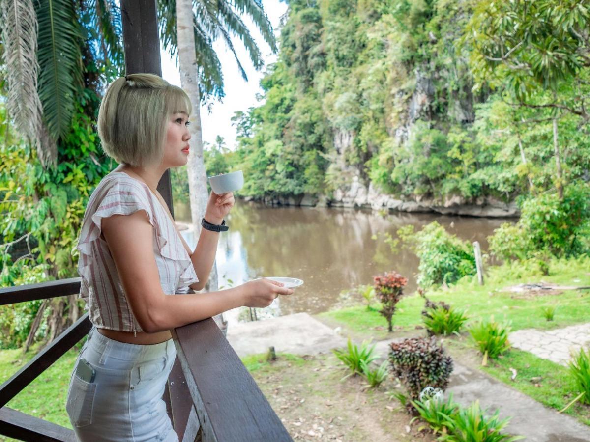Benarat Lodge Mulu Ngoại thất bức ảnh
