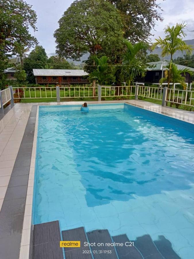 Benarat Lodge Mulu Ngoại thất bức ảnh