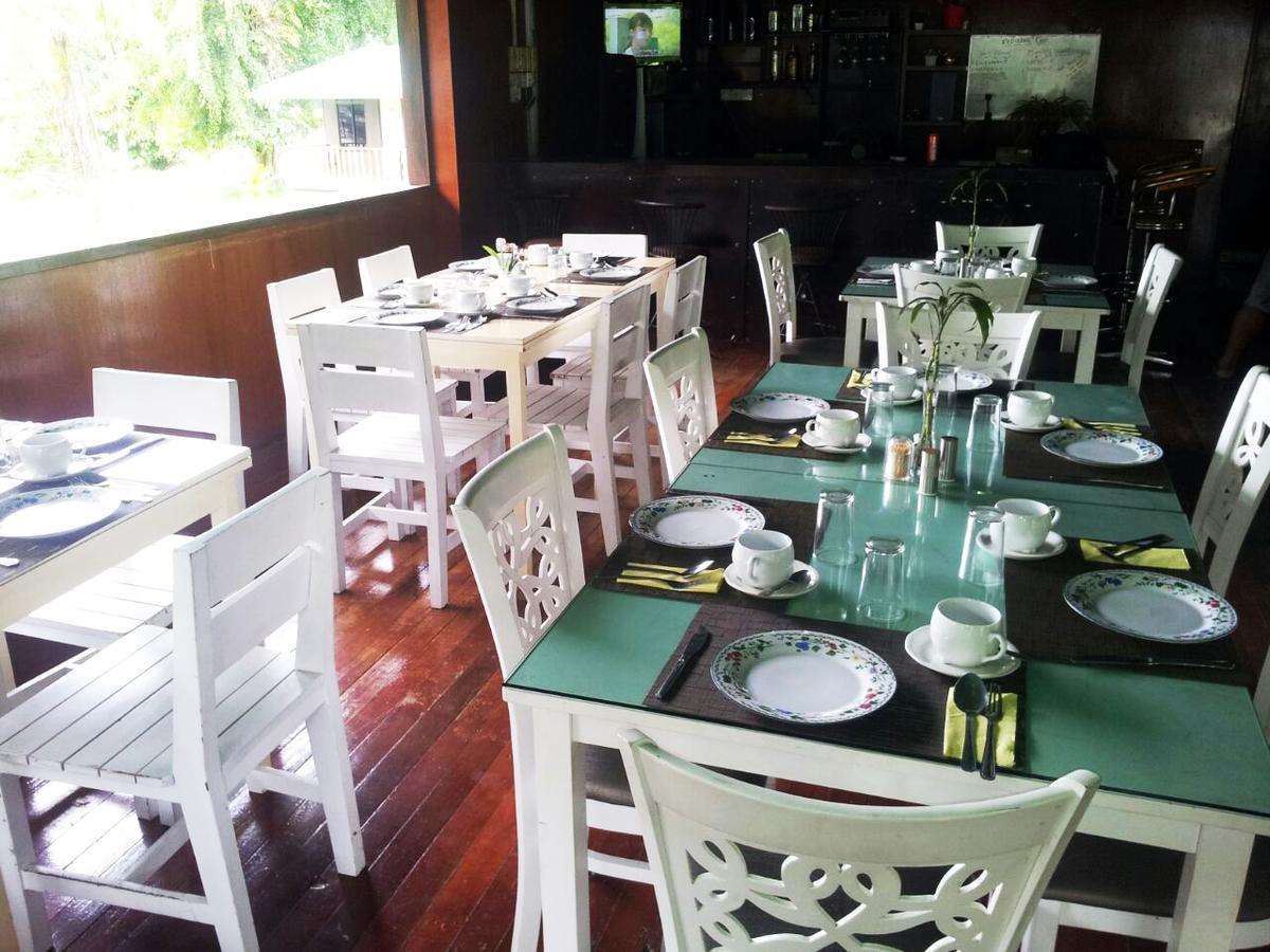 Benarat Lodge Mulu Ngoại thất bức ảnh