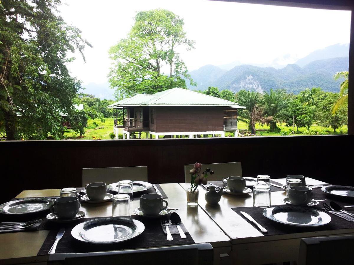 Benarat Lodge Mulu Ngoại thất bức ảnh