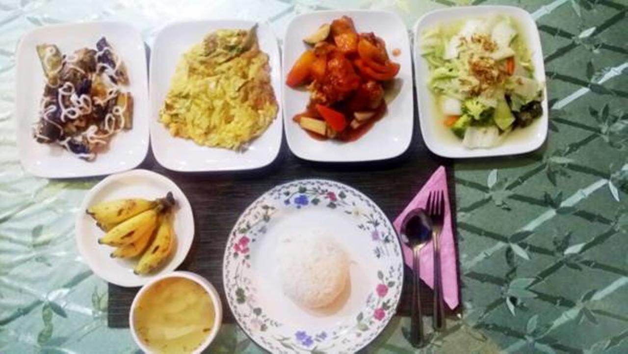 Benarat Lodge Mulu Ngoại thất bức ảnh