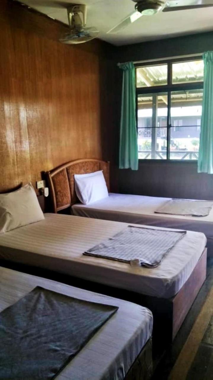 Benarat Lodge Mulu Ngoại thất bức ảnh